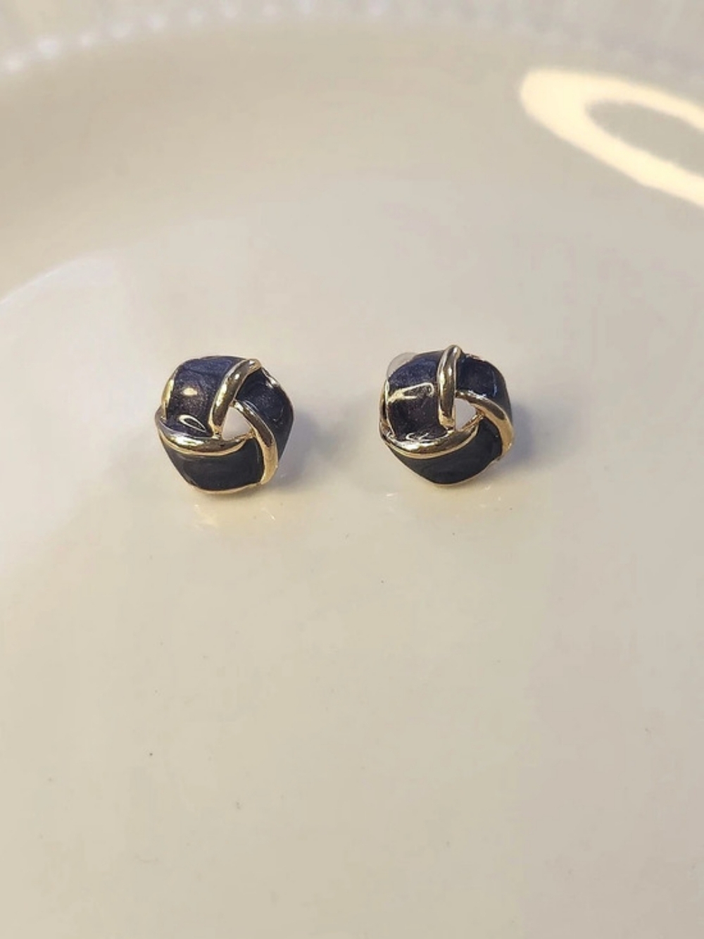 Purple & Gold Knot Stud Earrings Like New